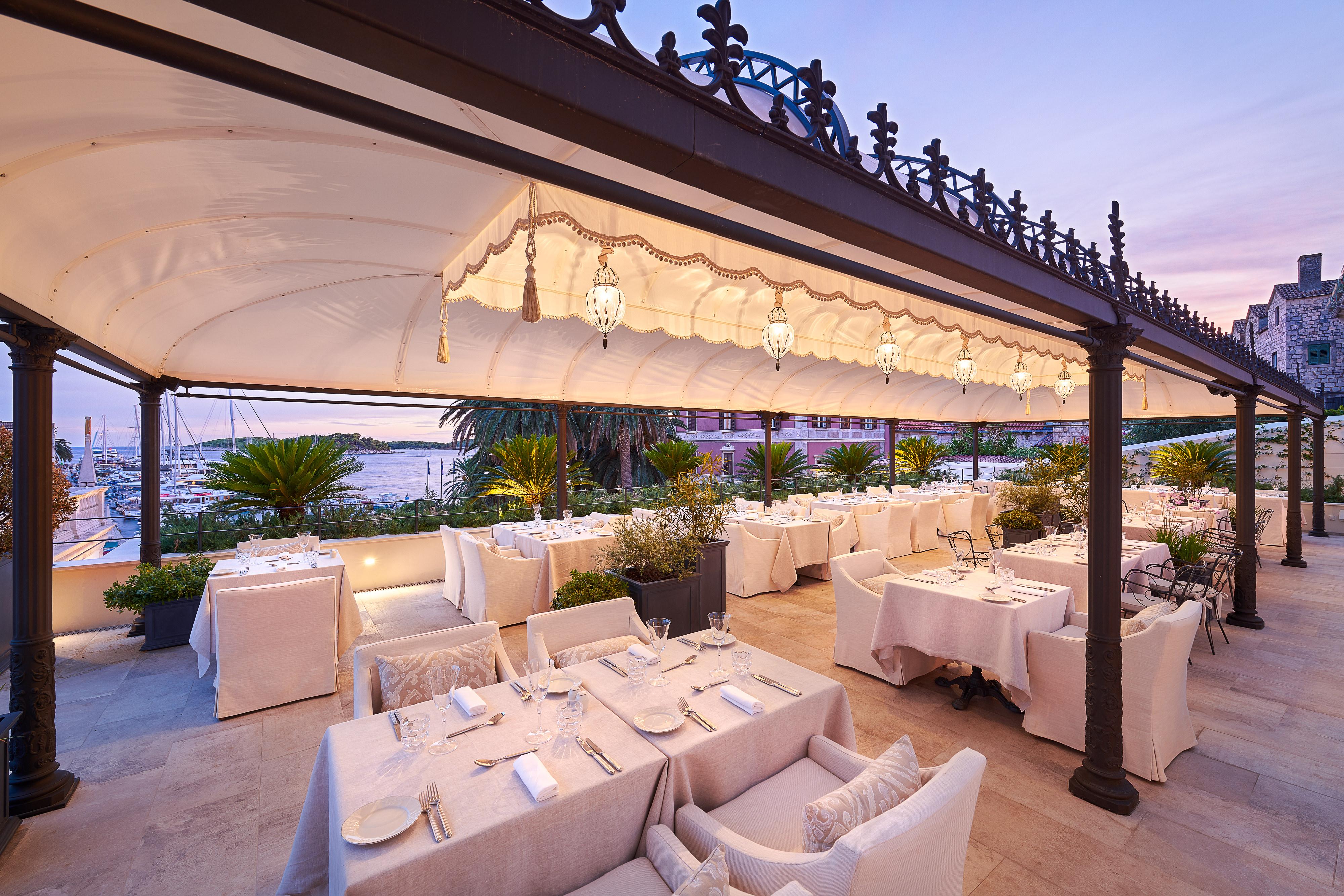 Palace Elisabeth, Hvar Heritage Hotel - The Leading Hotels Of The World Hvar Town Exterior photo